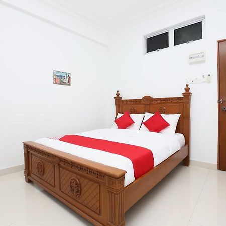 Super Oyo 89435 Nusantara Group Hotel Jertih Экстерьер фото