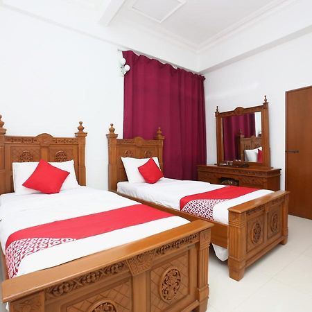 Super Oyo 89435 Nusantara Group Hotel Jertih Экстерьер фото