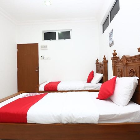 Super Oyo 89435 Nusantara Group Hotel Jertih Экстерьер фото