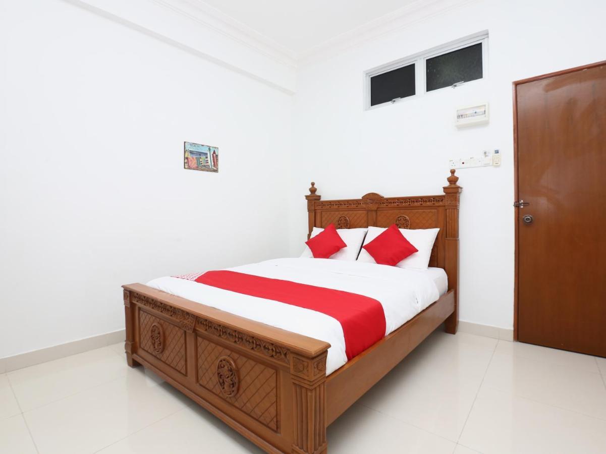 Super Oyo 89435 Nusantara Group Hotel Jertih Экстерьер фото