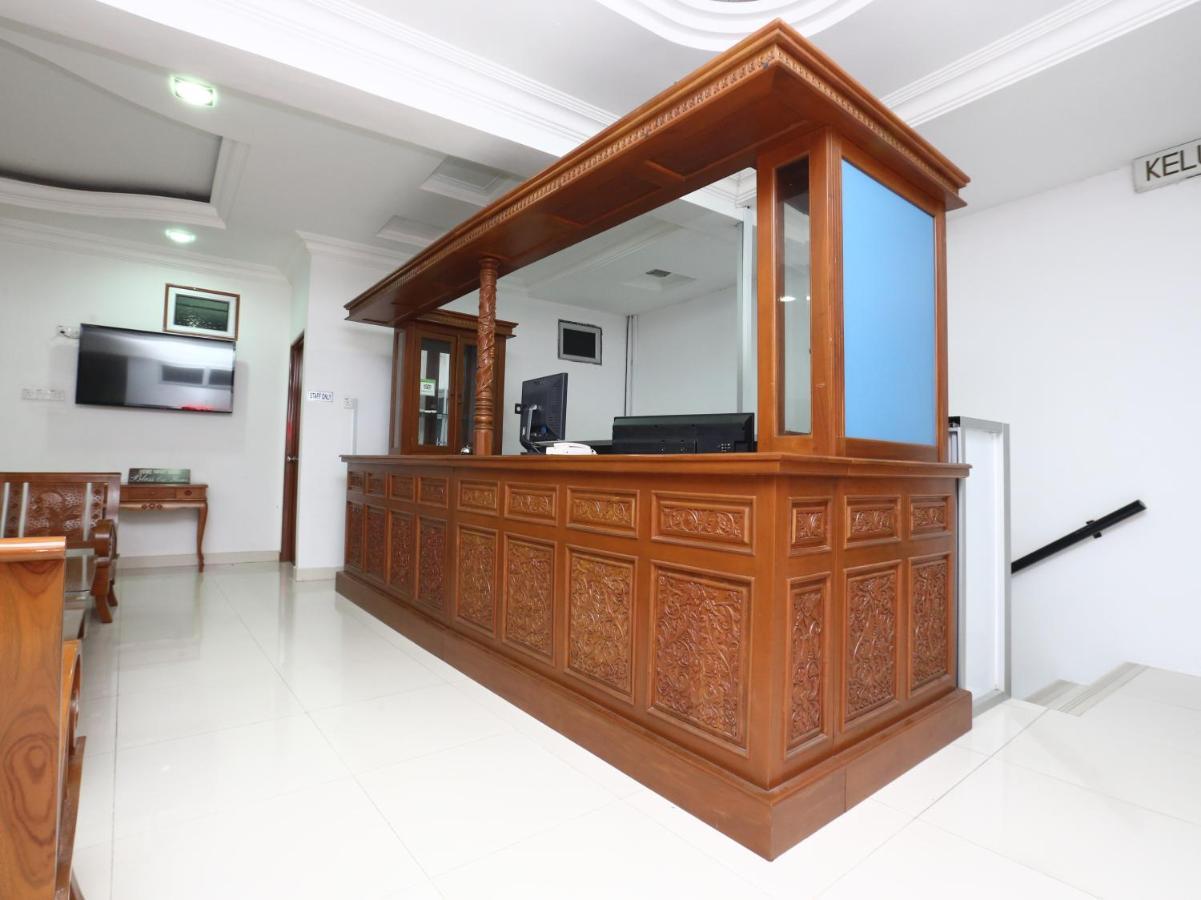 Super Oyo 89435 Nusantara Group Hotel Jertih Экстерьер фото